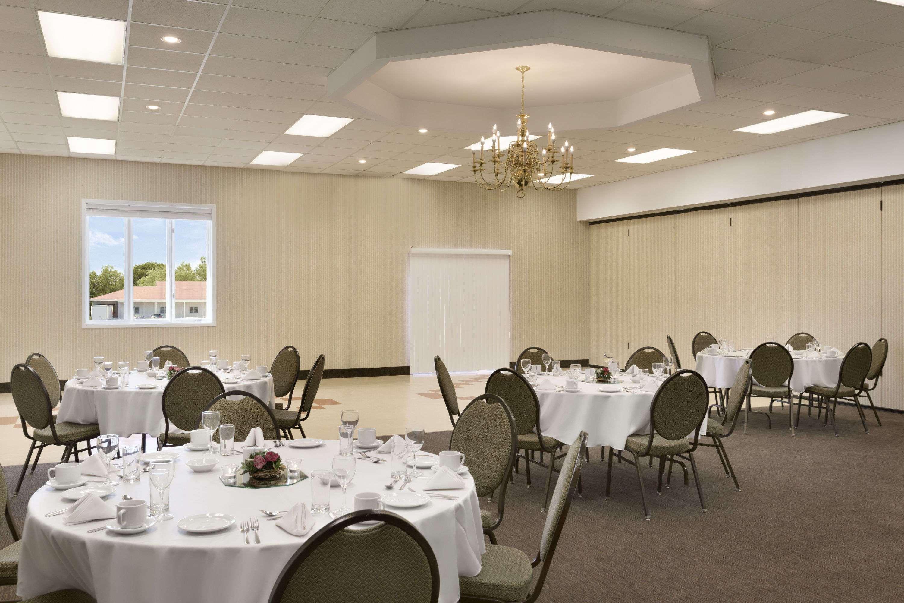Days Inn By Wyndham Bridgewater Conference Center Extérieur photo