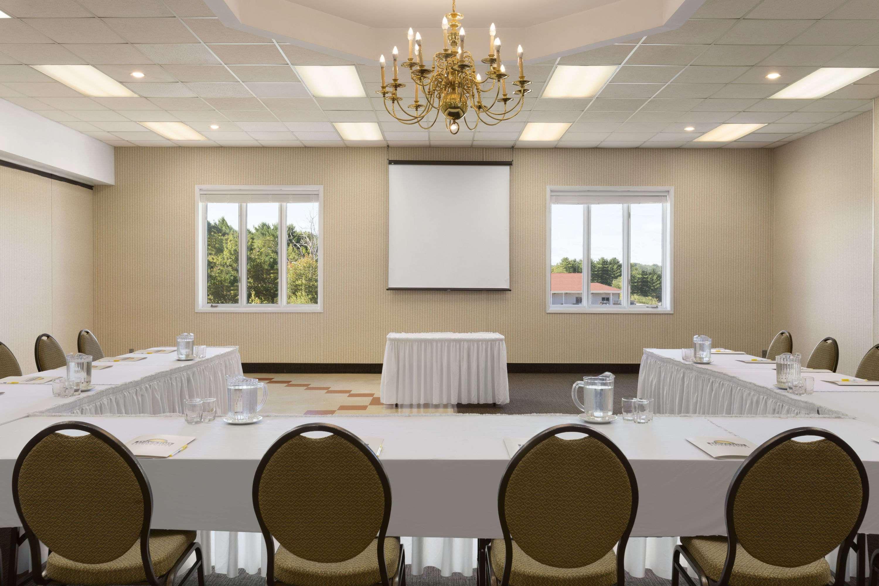 Days Inn By Wyndham Bridgewater Conference Center Extérieur photo