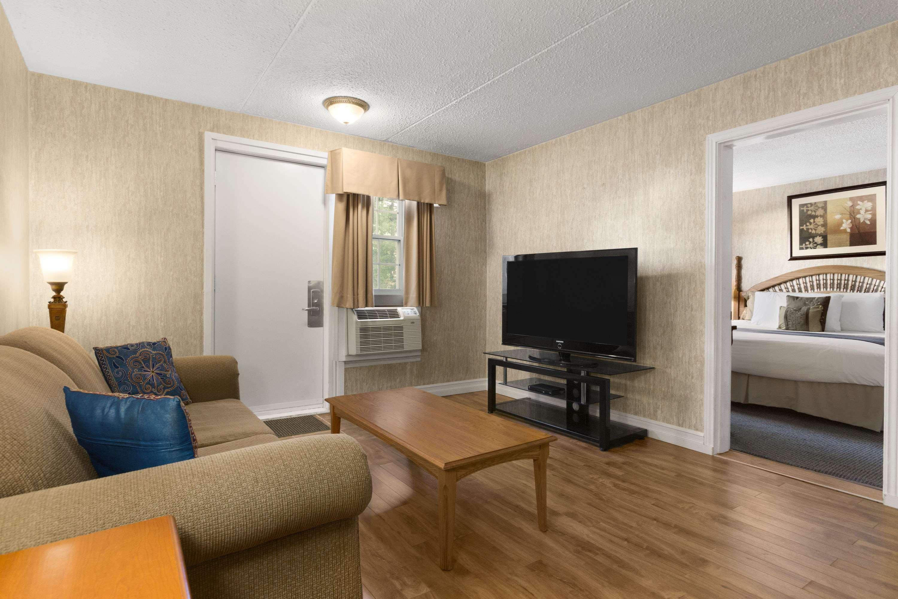 Days Inn By Wyndham Bridgewater Conference Center Extérieur photo