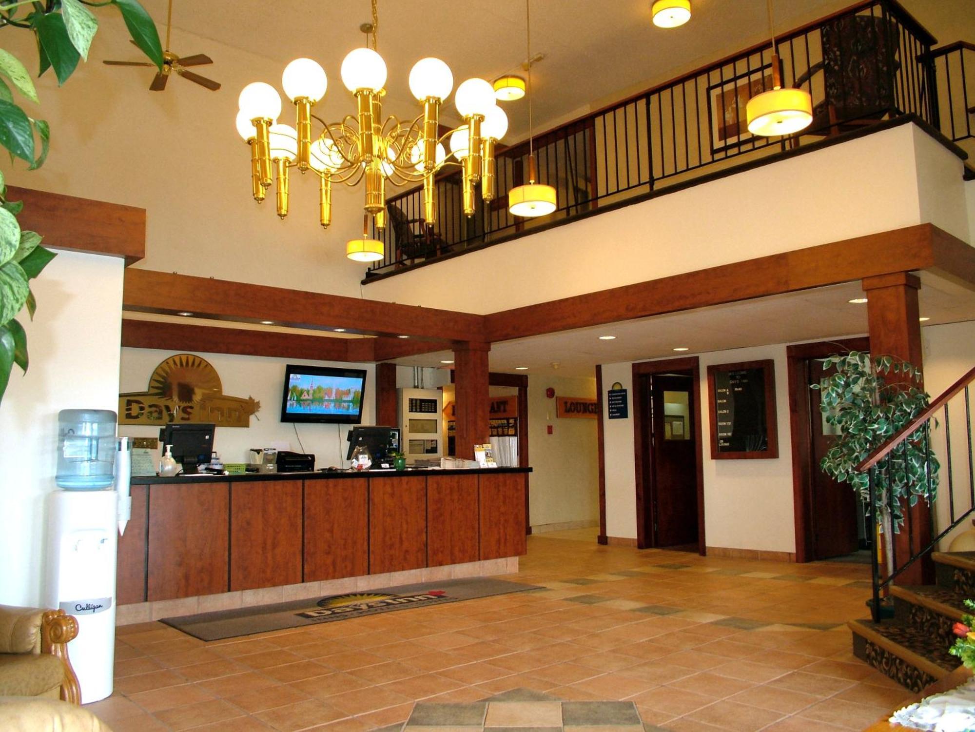 Days Inn By Wyndham Bridgewater Conference Center Extérieur photo