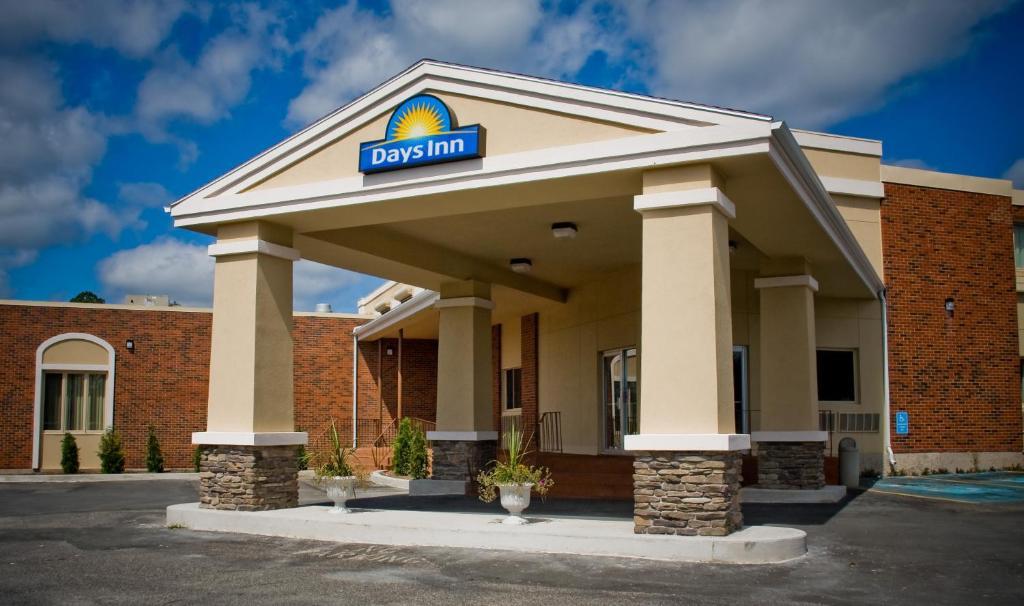 Days Inn By Wyndham Bridgewater Conference Center Extérieur photo
